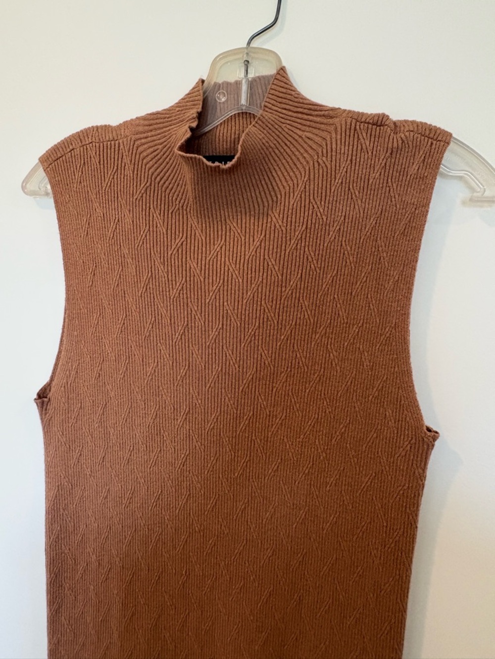 Tribal Textured Sleeveless Mock Neck Top Size Large - Picture 3 of 5